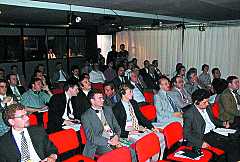A sala llena, se habl� sobre TV Digital